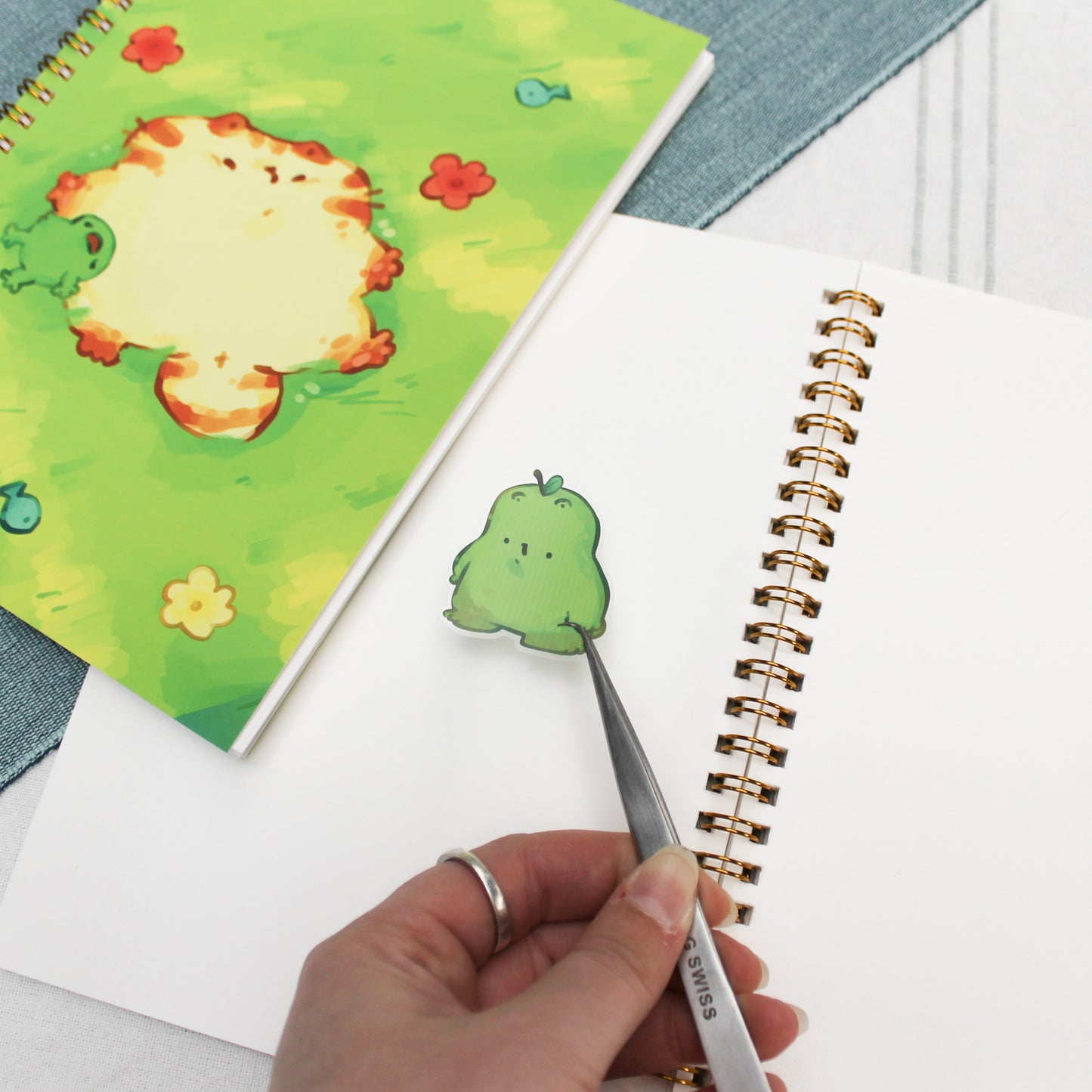 Comfortable Friends Stickerbook