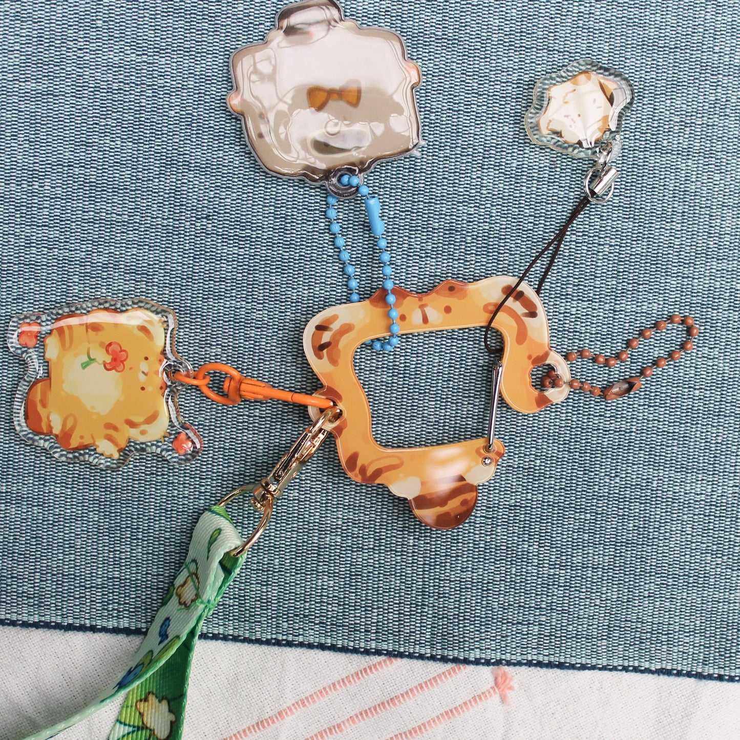 Wonky Chonky Tiger Carabiner