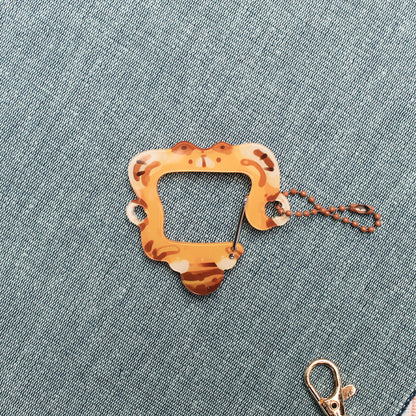 Wonky Chonky Tiger Carabiner